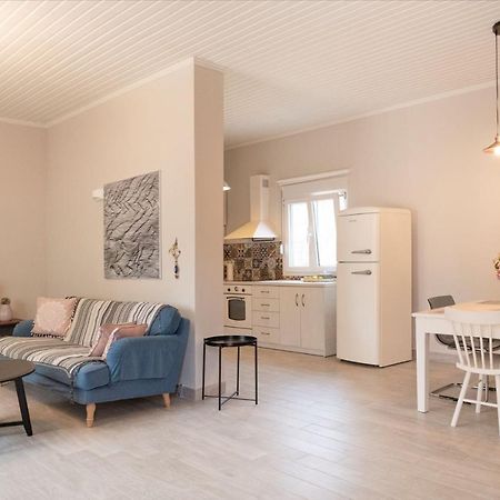 Vila Lefko'S House- Contemporary, Fully Renovated House Kassiopi Exteriér fotografie