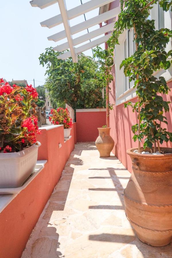 Vila Lefko'S House- Contemporary, Fully Renovated House Kassiopi Exteriér fotografie