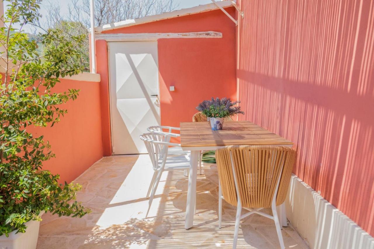 Vila Lefko'S House- Contemporary, Fully Renovated House Kassiopi Exteriér fotografie